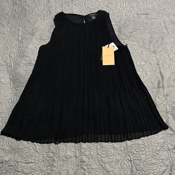 Halogen Tops - 🖤 NWT Halogen Black Pleated Blouse — Size XXS 🖤
